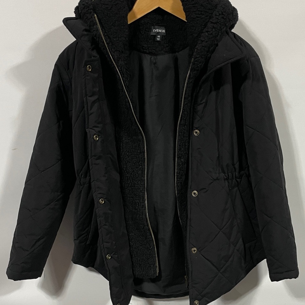 Evereve Black Quilted Puffer Jacket - Picture 5 of 5